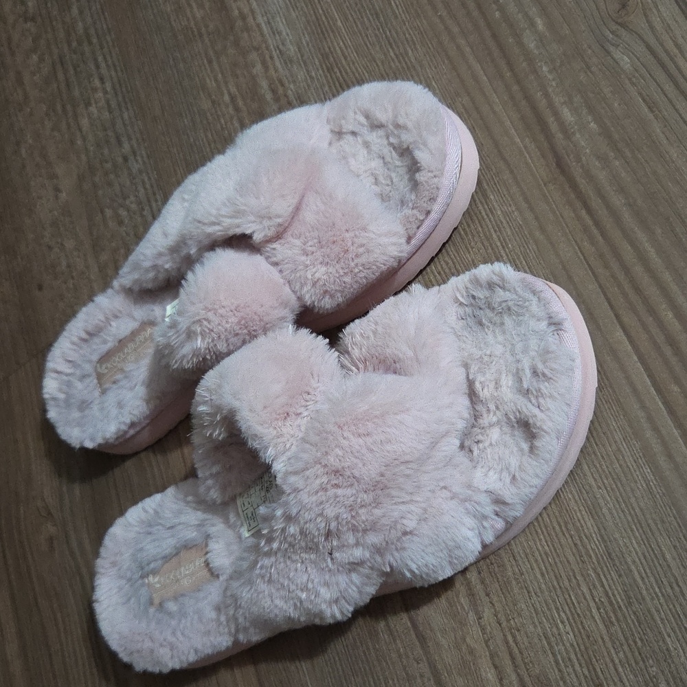 Fluffy Pink Koolaburra Ugg Slippers
